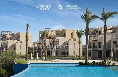 Chalet - 2 Bedrooms - 2 Bathrooms for sale in Makadi Orascom Resort - Makadi - Hurghada - Red Sea