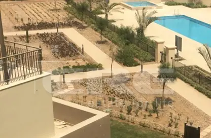 (بنتهاوس  (روف - 3 غرف نوم - 4 حمامات للايجار في سيراس - اب تاون كايرو - المقطم - القاهرة