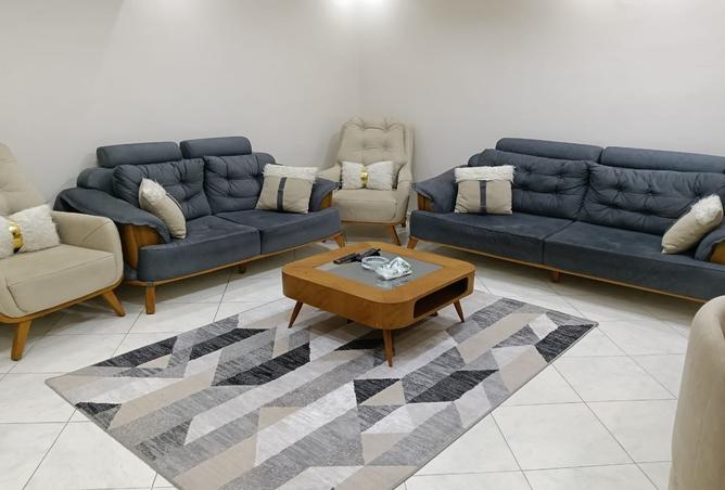 8193215 - Property Image 2