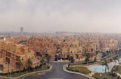 Shop - Studio - 4 Bathrooms for sale in Pearl Des Rois - 5th Settlement Compounds - The 5th Settlement - New Cairo City - Cairo