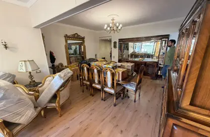 شقة - 3 غرف نوم - 3 حمامات للبيع في شارع سليمان اباظه - المهندسين - الجيزة