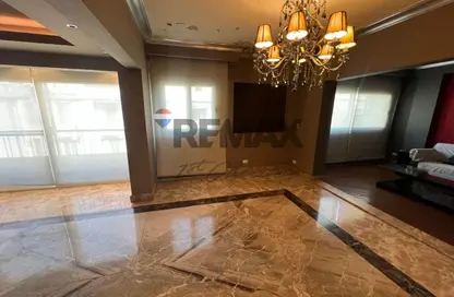 شقة - 2 غرف نوم - 2 حمامات للبيع في شارع بغداد - الكوربة - مصر الجديدة - القاهرة