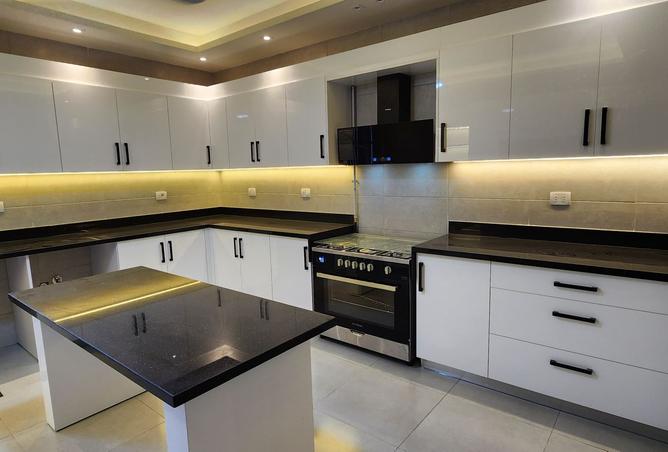8061148 - Property Image 3
