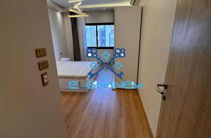 (بنتهاوس  (روف - 3 غرف نوم - 4 حمامات للبيع في مون ريزيدنس - فيفث سكوير - التجمع الخامس - مدينة القاهرة الجديدة - القاهرة