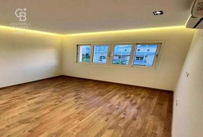 8391370 - Property Image 3