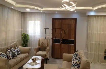 Duplex - 4 Bedrooms - 3 Bathrooms for rent in 1st District - Sheikh Zayed City - Giza