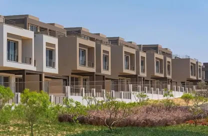 Townhouse - 4 Bedrooms - 5 Bathrooms for sale in New Cairo City - Cairo