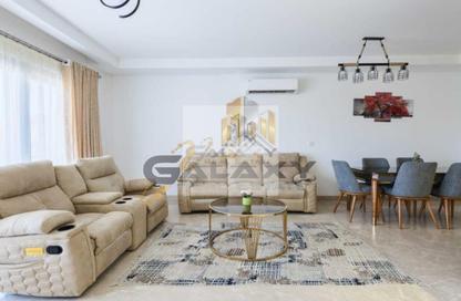 Apartment - 2 Bedrooms - 3 Bathrooms for rent in The Fourteen Golf Residences - Uptown Cairo - Mokattam - Cairo