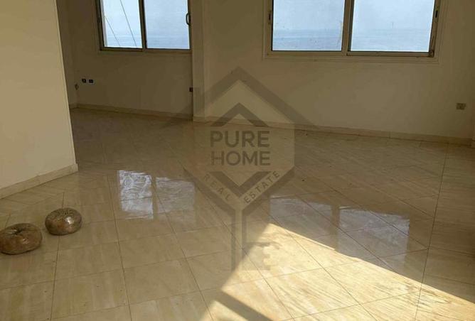 8322127 - Property Image 2