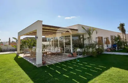 Villa - 3 Bedrooms - 4 Bathrooms for sale in Beit Al Bahr - Sidi Heneish - North Coast