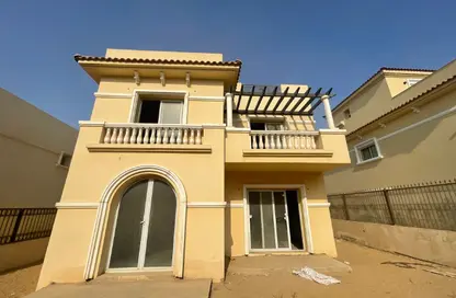 Villa - 3 Bedrooms - 4 Bathrooms for sale in Garden Residence - Hyde Park - New Cairo City - Cairo