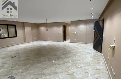 Apartment - 3 Bedrooms - 3 Bathrooms for sale in Zahraa El Maadi - Hay El Maadi - Cairo Apartment - 3 Bedrooms - 3 Bathrooms for sale in Zahraa El Maadi - Hay El Maadi - Cairo