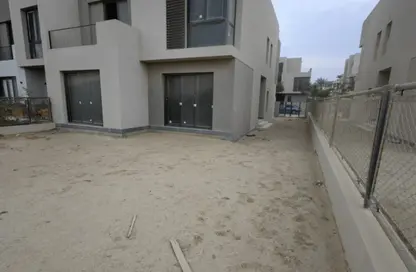 Townhouse - 3 Bedrooms - 4 Bathrooms for sale in Sodic East - 6th District - New Heliopolis - Cairo