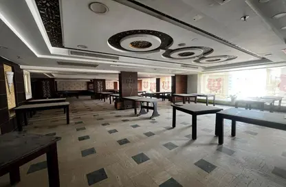 محل - استوديو - 2 حمامات للايجار في ان  90  بيزنس كومبلكس - شارع التسعين الشمالي - التجمع الخامس - مدينة القاهرة الجديدة - القاهرة