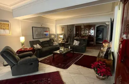 شقة - 3 غرف نوم - 2 حمامات للبيع في شارع كورنيش النيل - جاردن سيتي - القاهرة