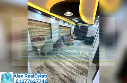 شقة - 4 غرف نوم - 2 حمامات للايجار في شارع ابو قير - الإبراهيمية - حي وسط - الاسكندرية