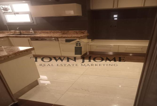 8041601 - Property Image 2