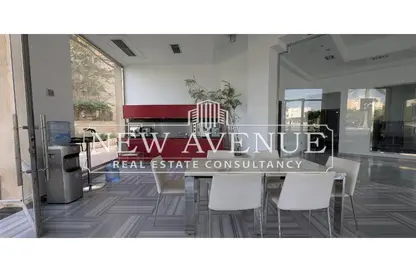 Retail - Studio - 2 Bathrooms for rent in Beverly Hills Road - 17th District - Sheikh Zayed City - Giza