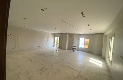 Apartment - 4 Bedrooms - 3 Bathrooms for sale in Jeera - 13th District - Sheikh Zayed City - Giza