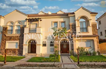 تاون هاوس - 3 غرف نوم - 4 حمامات للبيع في ديفينا جاردنز - الحي الثالث غرب - مدينة الشروق - القاهرة