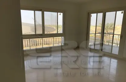 شقة - 3 غرف نوم - 3 حمامات للبيع في سيراس - اب تاون كايرو - المقطم - القاهرة