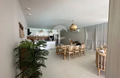 Chalet - 4 Bedrooms - 3 Bathrooms for sale in Seashore - Ras Al Hekma - North Coast