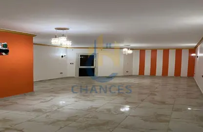 Apartment - 3 Bedrooms - 2 Bathrooms for sale in 50th Street - Zahraa El Maadi - Hay El Maadi - Cairo