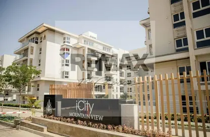 Apartment - 2 Bedrooms - 2 Bathrooms for sale in Mountain View iCity - 5th Settlement Compounds - The 5th Settlement - New Cairo City - Cairo