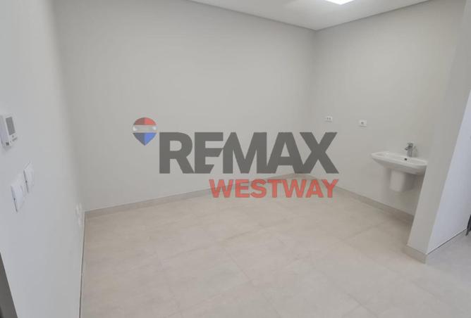 8377039 - Property Main Image