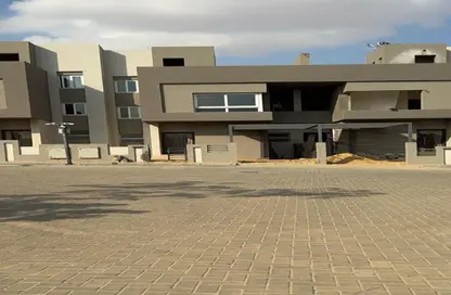 Townhouse - 3 Bedrooms - 4 Bathrooms for sale in Etapa - Sheikh Zayed Compounds - Sheikh Zayed City - Giza