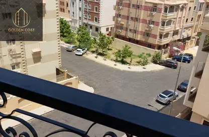 Apartment - 2 Bedrooms - 1 Bathroom for sale in Mohamed Naguib Axis - Abou El Houl - New Cairo City - Cairo