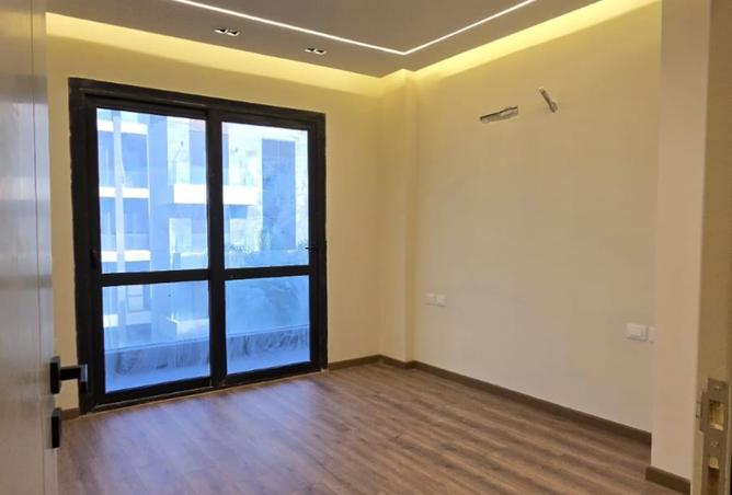 8421835 - Property Image 3