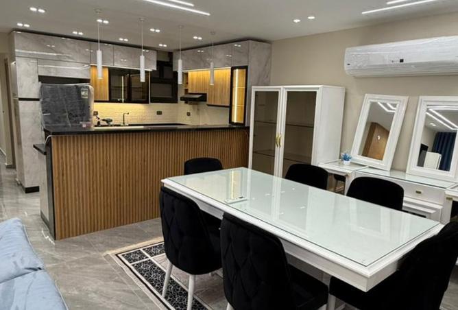 8243021 - Property Image 2