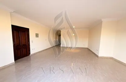 Apartment - 2 Bedrooms - 1 Bathroom for sale in El Banafseg 12 - El Banafseg - New Cairo City - Cairo