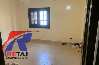 شقة - 3 غرف نوم - 2 حمامات للبيع في شارع سعيد زكريا - حي السفارات - مدينة نصر - القاهرة