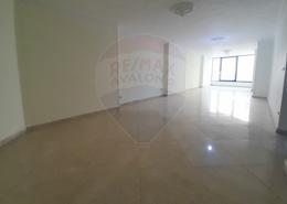 شقة - 3 غرف نوم - 3 حمامات for للايجار in شارع رشدي - ستانلي - حي شرق - الاسكندرية