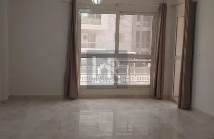 Apartment - 3 Bedrooms - 3 Bathrooms for sale in Janna - New Cairo City - Cairo