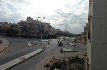 شقة - 3 غرف نوم - 3 حمامات للبيع في المجاورة الرابعة - الحي الثاني شرق - مدينة الشروق - القاهرة