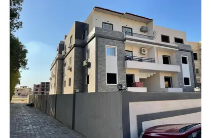 شقة - 3 غرف نوم - 3 حمامات للبيع في شارع المشير أبو غزالة - جولف سيتي - مدينة العبور - القليوبية