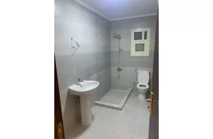 شقة - 3 غرف نوم - 2 حمامات للايجار في شارع مصطفي النحاس - المنطقة السادسة - مدينة نصر - القاهرة