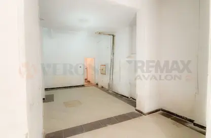 Shop - Studio - 1 Bathroom for sale in Janaklees - Hay Sharq - Alexandria