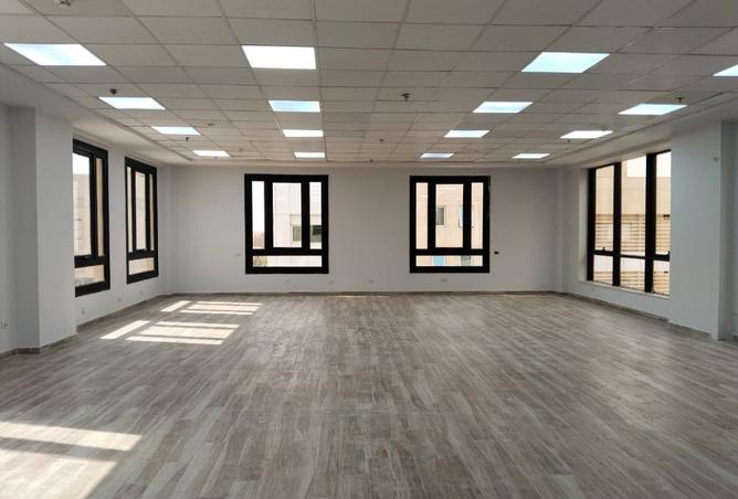 8377700 - Property Image 2