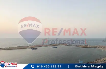 Apartment - 2 Bedrooms - 2 Bathrooms for rent in Al Geish Road - Saraya - Sidi Beshr - Hay Awal El Montazah - Alexandria