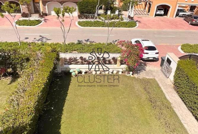 8041290 - Property Image 2