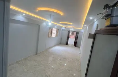 Apartment - 2 Bedrooms - 1 Bathroom for sale in Mohammad Ngeeb Street - Sidi Beshr - Hay Awal El Montazah - Alexandria