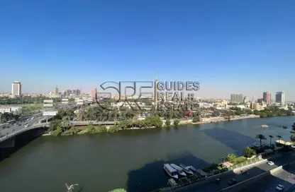Apartment - 4 Bedrooms - 4 Bathrooms for sale in Nile Corniche St. - Al Agouza - Giza