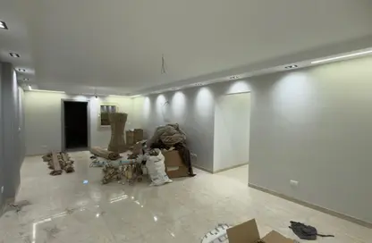 Apartment - 3 Bedrooms - 2 Bathrooms for rent in Eighth Sector - Zahraa El Maadi - Hay El Maadi - Cairo Apartment - 3 Bedrooms - 2 Bathrooms for rent in Eighth Sector - Zahraa El Maadi - Hay El Maadi - Cairo