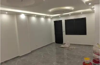 Apartment - 3 Bedrooms - 2 Bathrooms for rent in Zahraa El Maadi - Hay El Maadi - Cairo