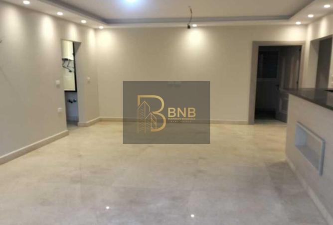 8273372 - Property Image 2