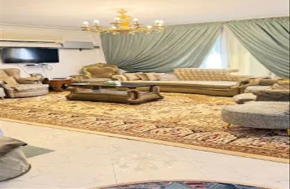 شقة - 4 غرف نوم - 2 حمامات للايجار في حدائق المهندسين - الحي الرابع - الشيخ زايد - الجيزة